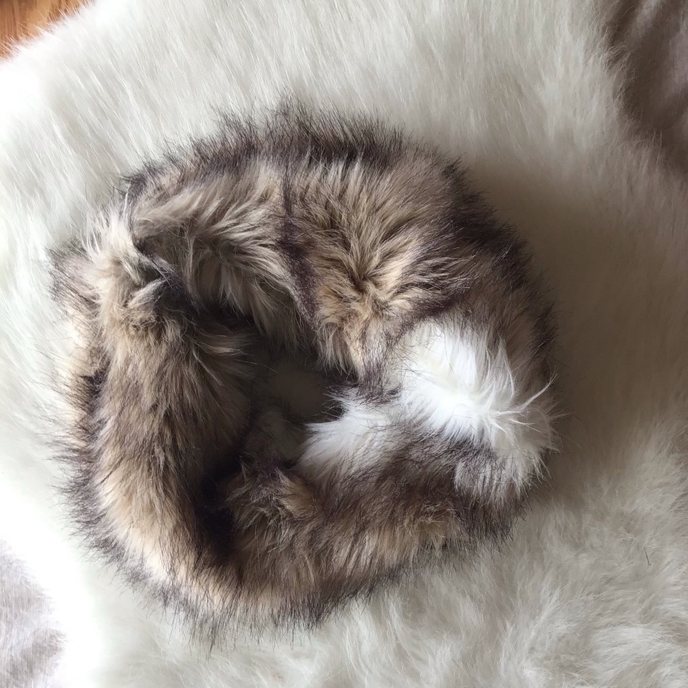 ASOS faux raccoon fur collar soft